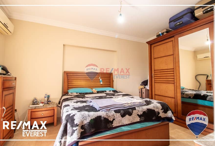 8 894cc810-3a8e-4b7d-9efe-48928278843e. jpg