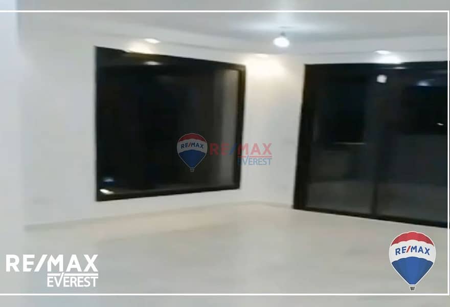 7 f698d12a-65ae-4801-95b9-2f7ff8c2086e (1). jpg