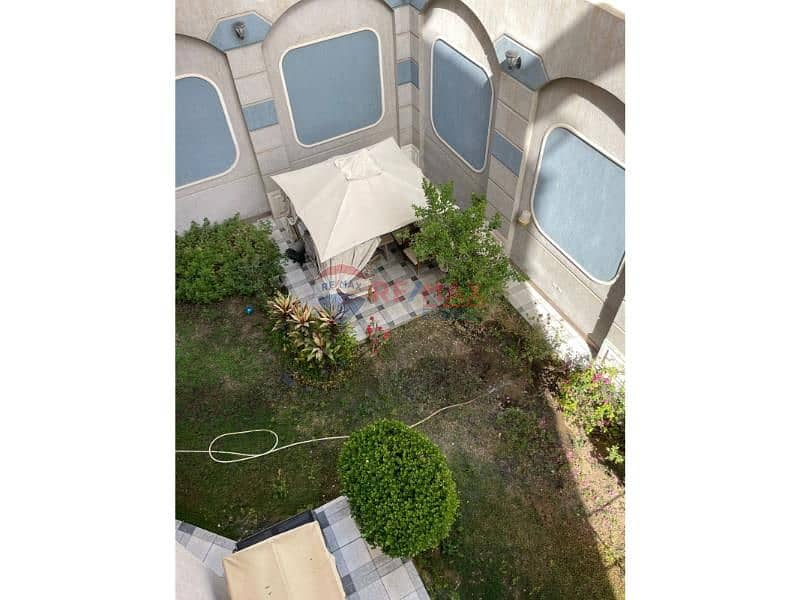 17 8e57e8b6-7ac5-48a7-b2a2-a433855edbac. jfif. jpg