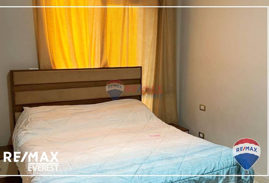 4 b5de9bdc-39b3-486b-8467-16d0d80cb876. jpg