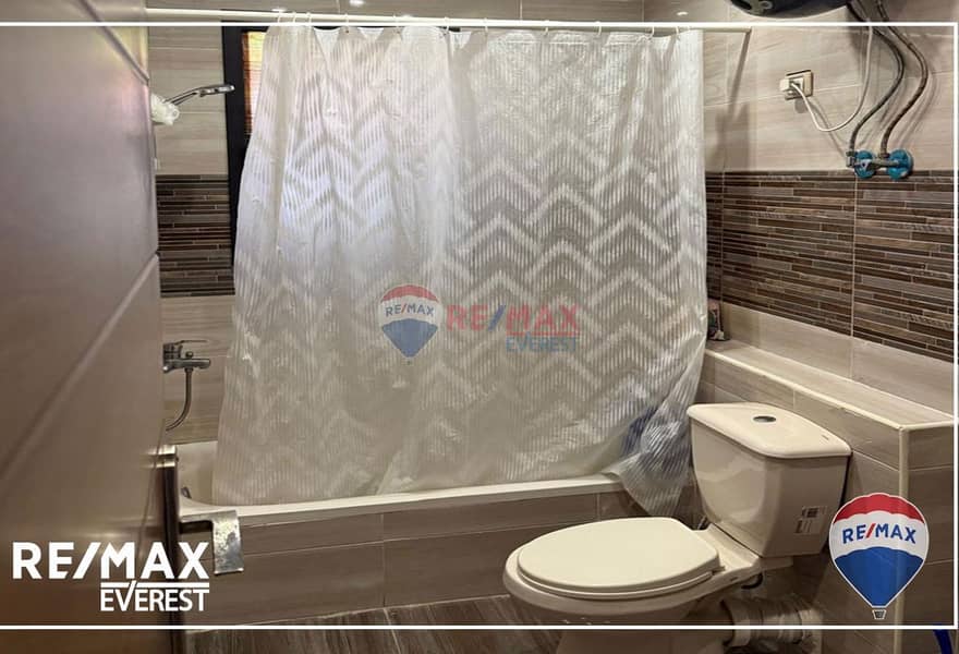 8 8fd08b8e-a10d-4446-a9fe-84e2243b23d8. jpg