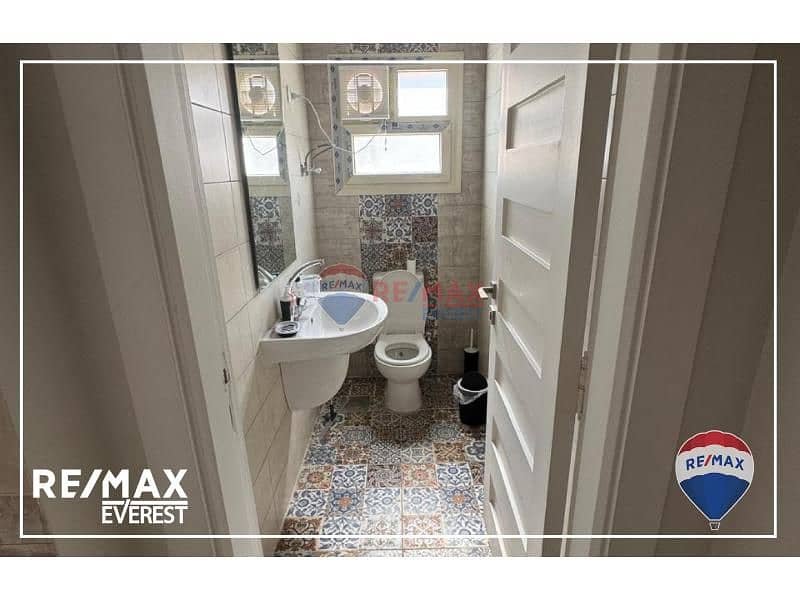 7 6a05f881-141d-4477-a7c5-29a0a81043d9. jfif. jpg