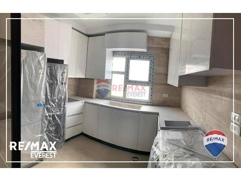 8 eec73dd9-7dd2-4434-a871-fa6de7c54697. jfif. jpg