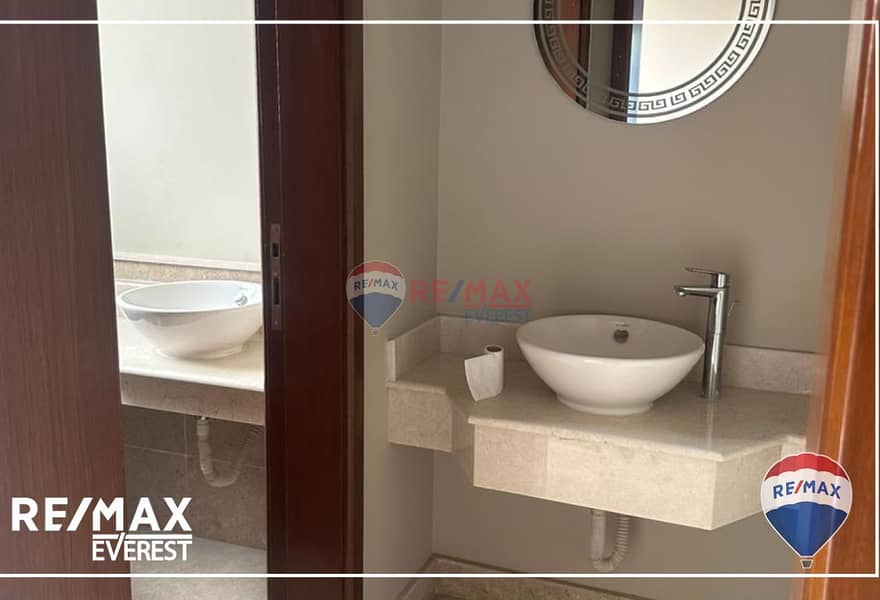 8 4aa30fd3-5e3d-4948-a5b1-f911ace21191 (1). jpg