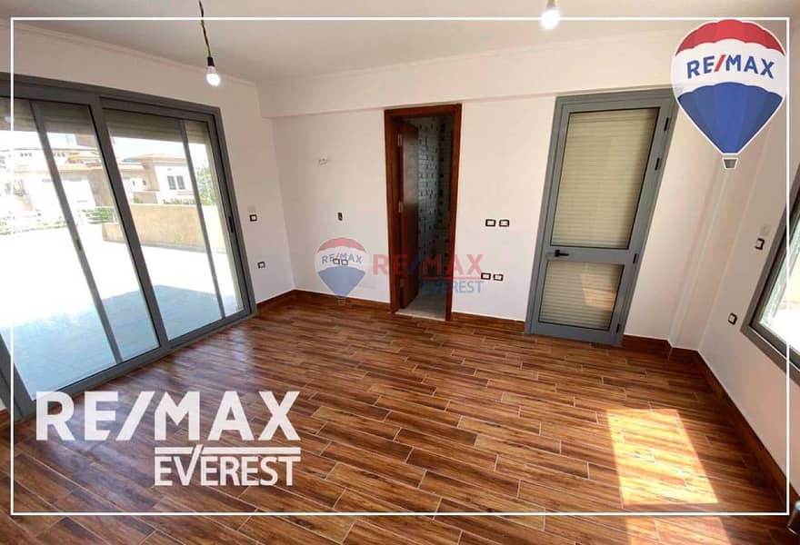 7 df80cd29-c0bb-4f3e-b581-4e546355bfb3. jpg