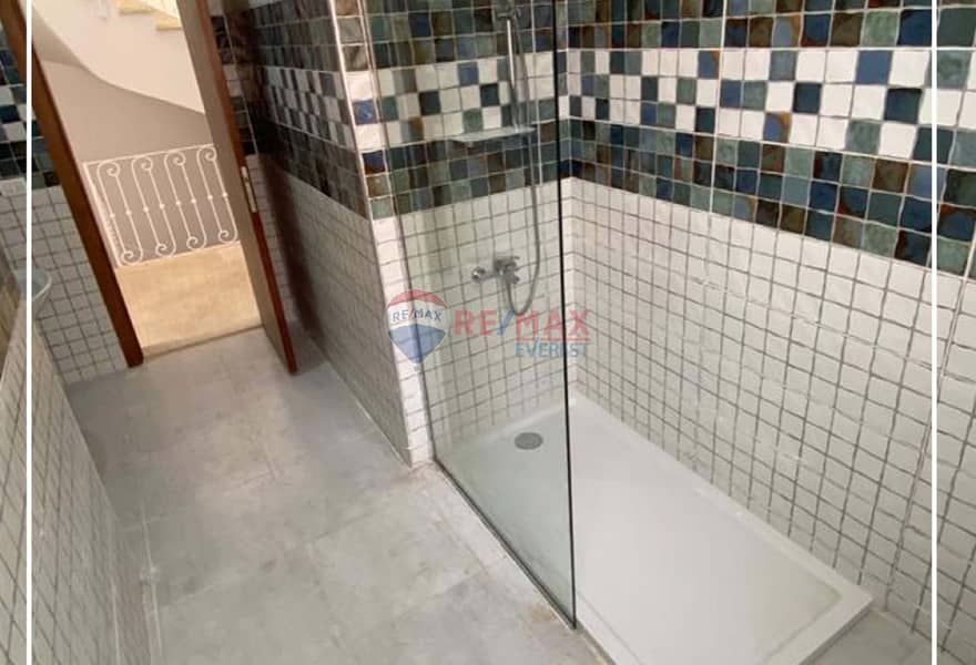 10 a071dafd-7a33-4e2b-9abe-0164cf4828c1. jpg