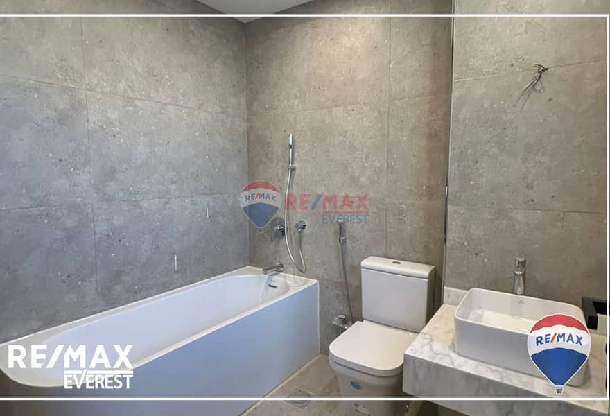 9 5adedd23-8896-4e6c-9f52-e59be080fa0d. jpg