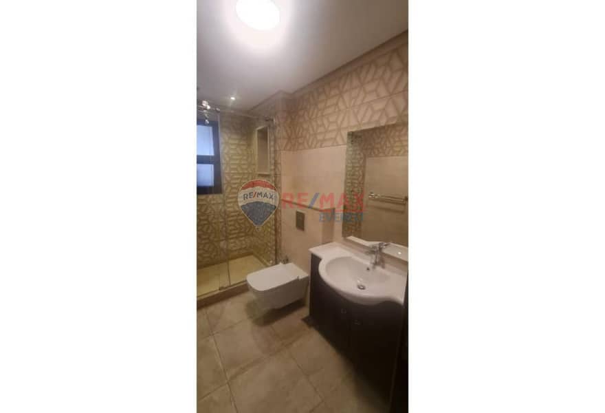 11 4bc34c91-0c42-48d4-adea-07507c7370b0. jpg