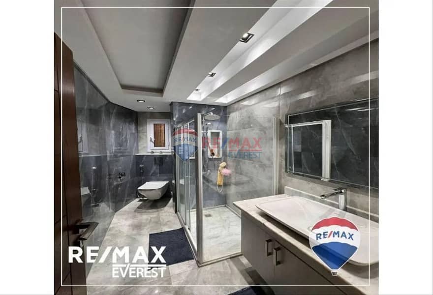 12 739bdad0c449cf1abd78605839dfb3371fe4b875. jpg