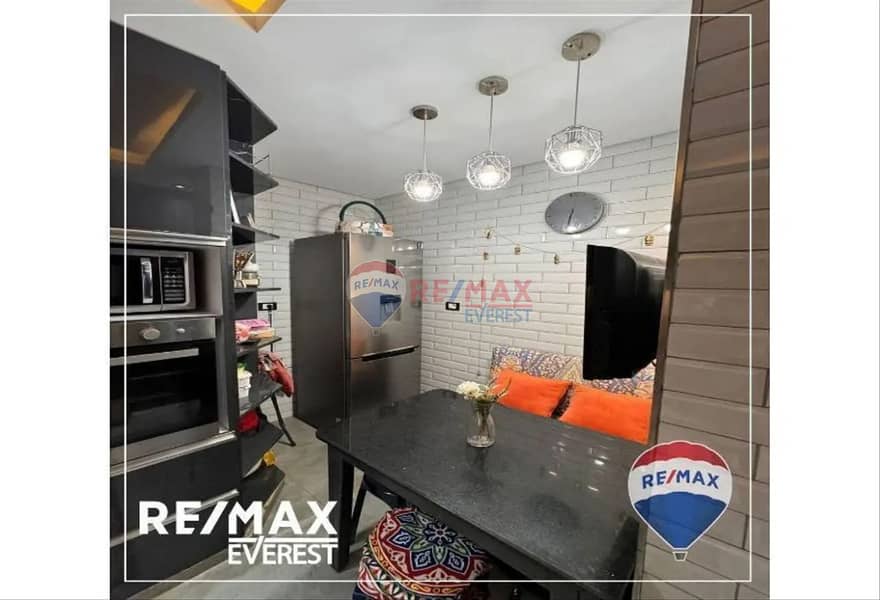 13 0956bea524634e23271c5729eaf4f8e30de52c87. jpg