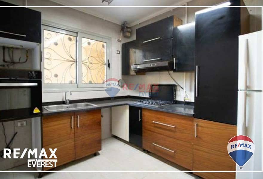 7 c471eb87-c6b2-4561-ab94-62369cd19bc9. jpg