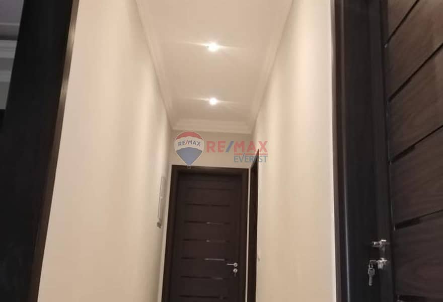 3 870074c4-b036-46f7-9c3e-ef14a8b79a0a. jpg