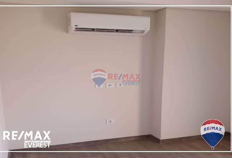 8 fe70b9a8-faf0-4ec4-b42d-bd26c1948d69. jpg