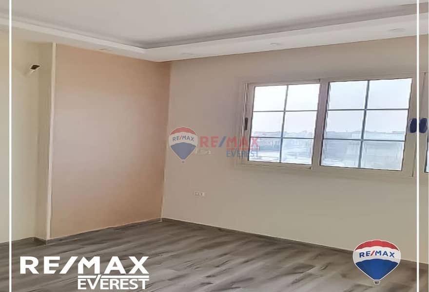 4 e429e112-1964-4b87-b044-041738944628. jpg