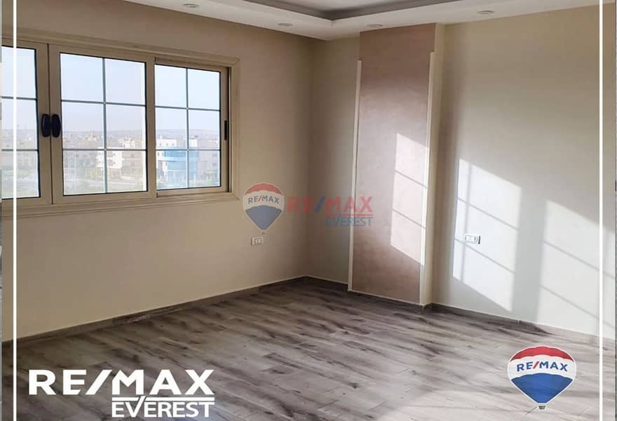 5 30fc2a80-ebaa-436f-829d-6613b207eb35. jpg