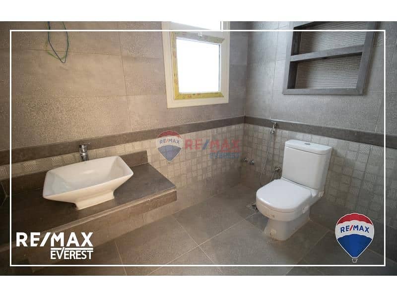 8 169dc8ee-b519-402d-817a-4c39b928df3e. jfif. jpg