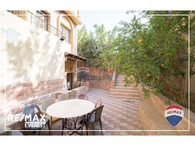 4 d7900a2b-1426-4a9b-b55e-2b8cae618e69. jfif. jpg