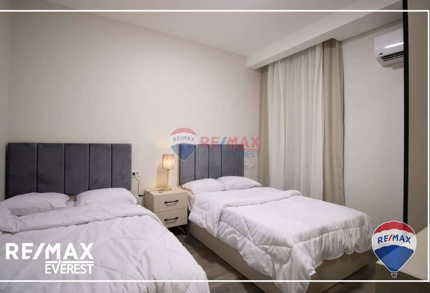 9 6d335d4f-91b7-47b1-b45e-8607b4aae25f. jpg