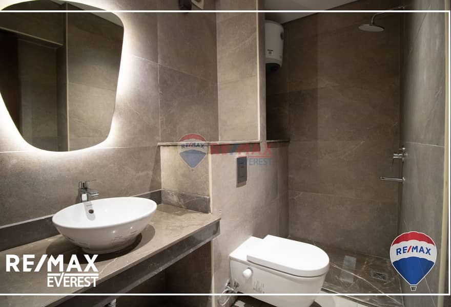 10 a77f33be-7549-4367-979f-dd17185908cc. jpg