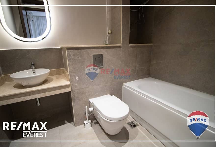 11 130edab0-4f7e-4bc6-a6b8-7ef78b78d3a5. jpg