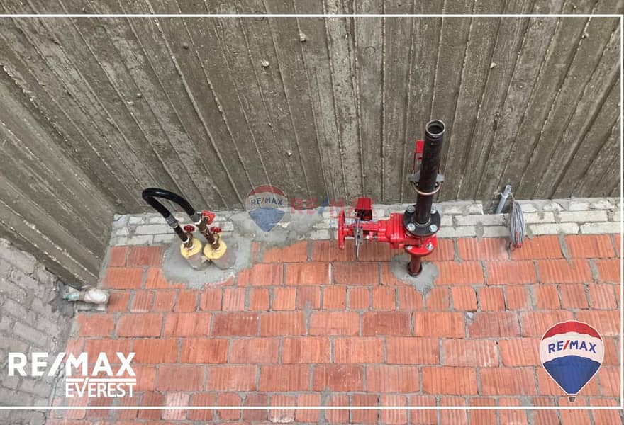 10 e76e4c4c-3188-4721-b5ca-b5a7a75107bd. jpg