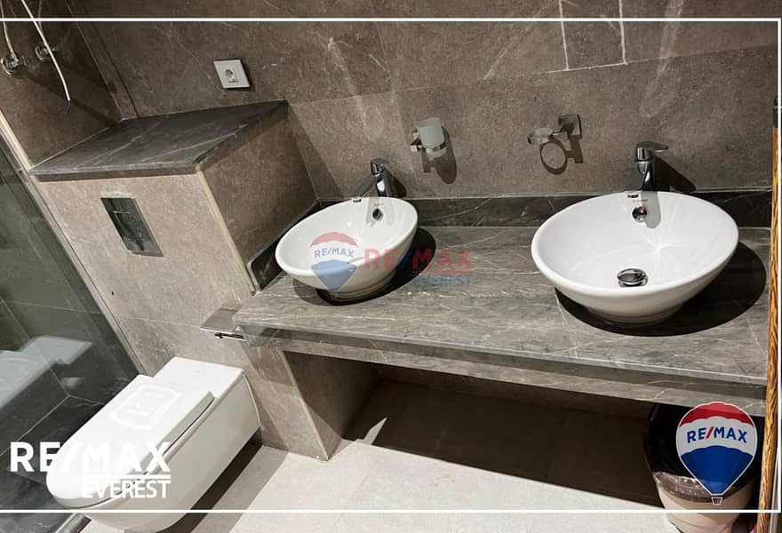 7 f7c413e4-d596-4579-977b-eacd277e923e. jpg