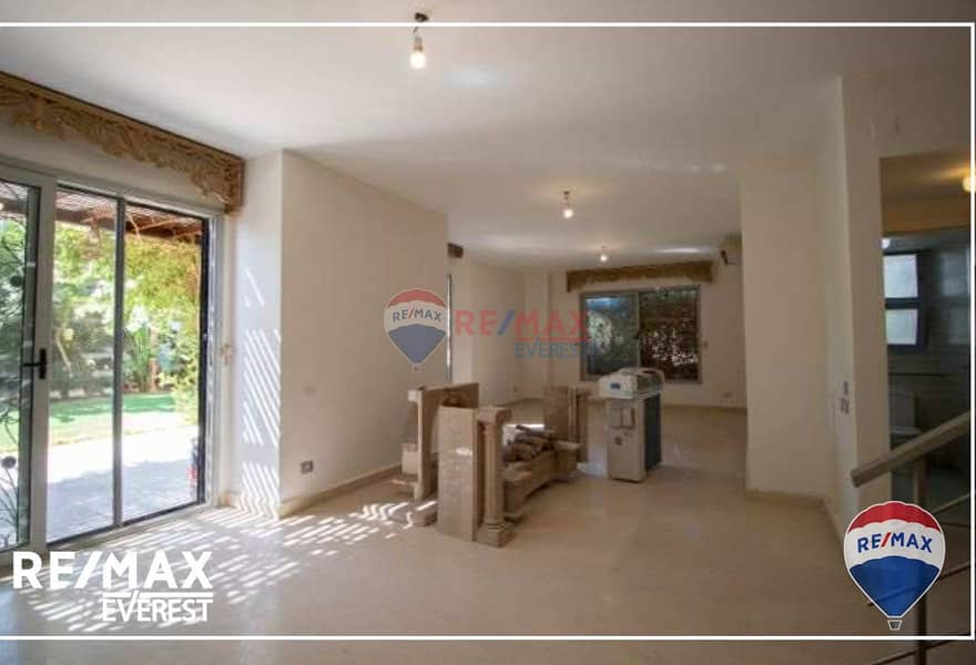 3 00a4c37e-73b8-48cd-bb31-880c72c27821. jpg