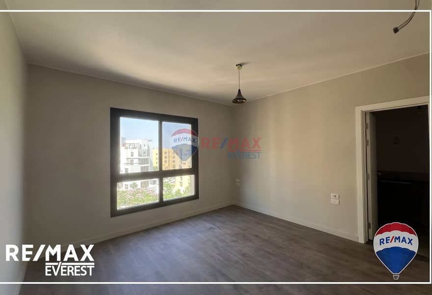 3 b92d97e1-2283-4541-9a06-7b1767c3d169. jpg