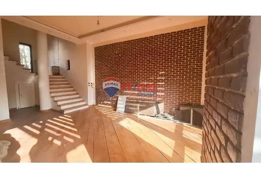 3 5bff8b1b-a1b7-445a-869b-c140b5318fb1. jpg