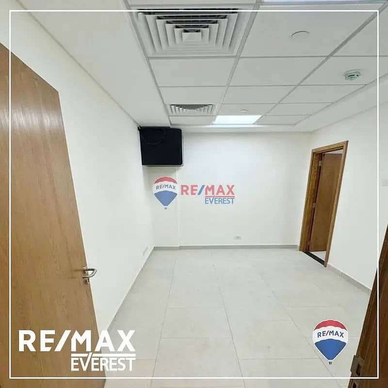 3 3be7fa48fd1b47788a5e28af859146b9d9cf3c80. jpg