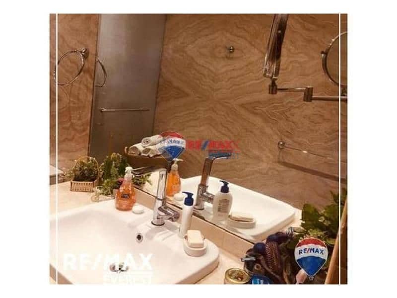 8 5bb26196-b104-4db2-978d-65ee9cbb2577. jpg