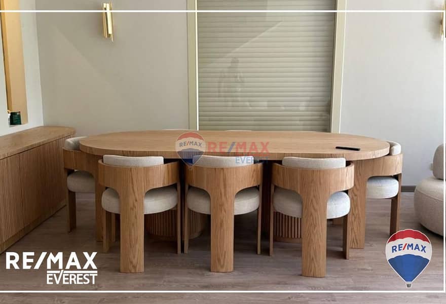 4 004892c2-8783-4be3-b1d2-6503f5b03e76. jpg