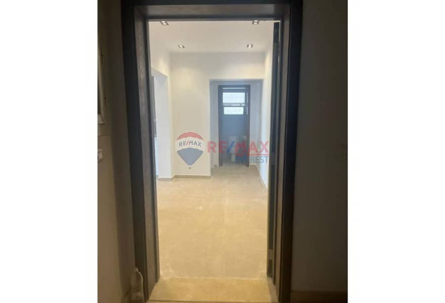 5 2ab7101b-9336-4d23-a30c-27d1b0695942. jpg