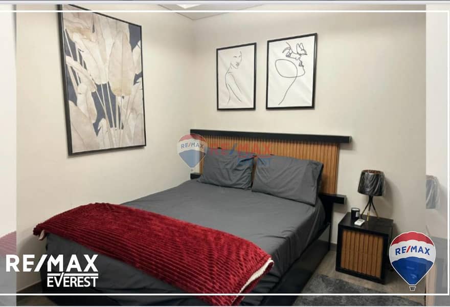 7 abd72d6c-c79f-45f7-bb13-2b69ce691bd8_original. jpg