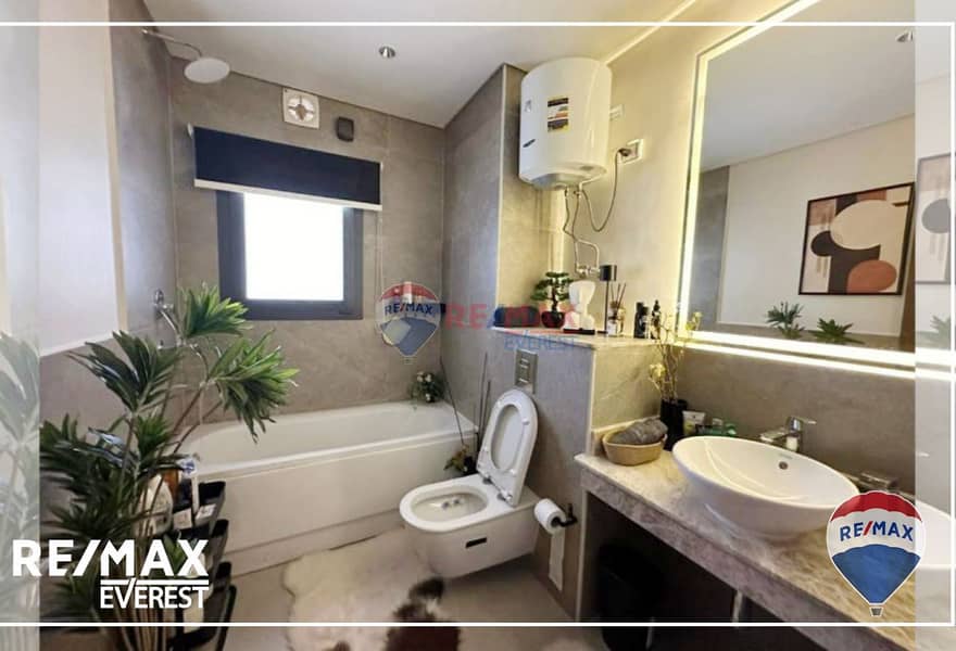 9 672a7762-aebe-4c8e-af0e-bb49a7bdecdf_original. jpg