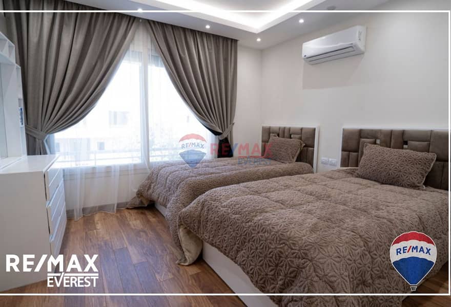 6 398c24e8-2658-4ec2-8f0b-1710c0be6176. jpg