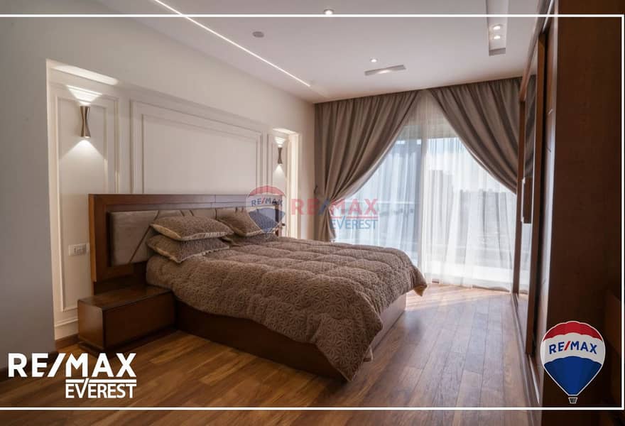 8 bfec840c-2e87-4a93-8f52-5b92fdca9b35. jpg