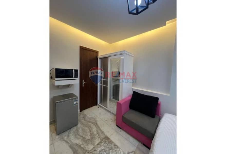 2 76948165-024a-4802-92a8-9e82a69bf8d9. jpg