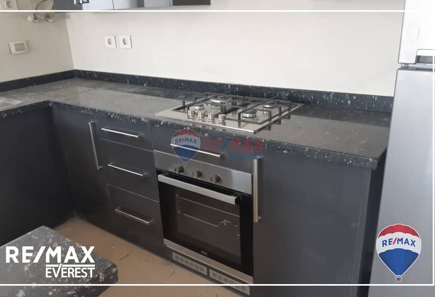 8 c46cdc2d-c29e-49eb-a313-4048b9aa23ec. jpg