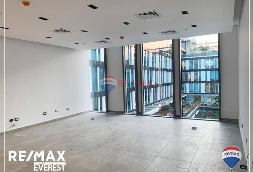 5 4875e1dc-d322-4427-8b37-d18b80ee4f92. jpg