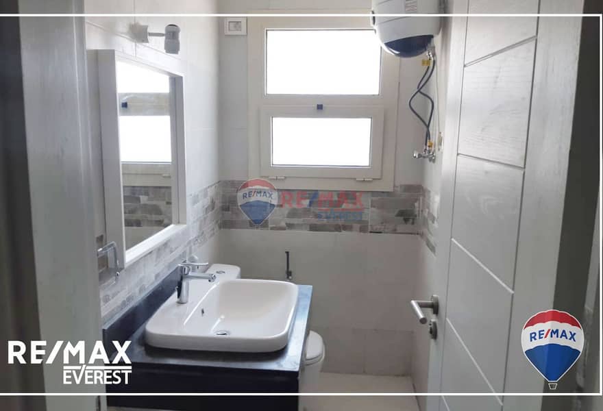 11 9533e70a-93d1-430c-9365-4972c2080d31. jpg