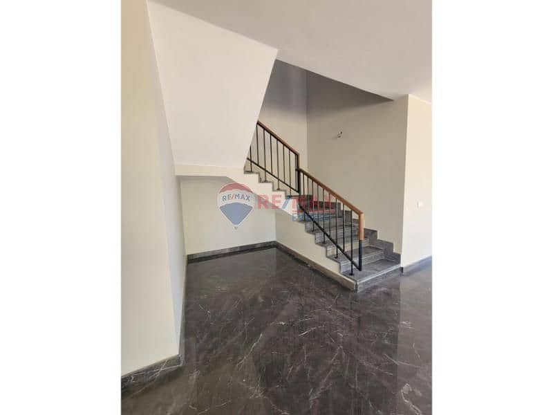 3 21b4b8f9-6b0b-4137-ad88-657a74357a8f. jfif. jpg