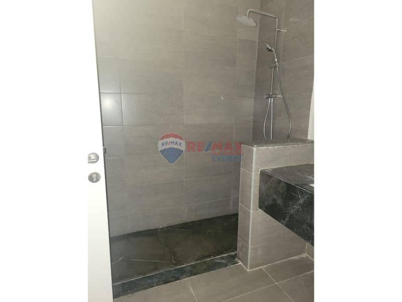 12 7da0eabf-987a-4ff4-9df8-ea121ce82205. jfif. jpg