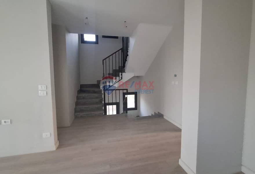 5 06727c2a-1ccc-45b7-960c-26b83aa1147c. jpg