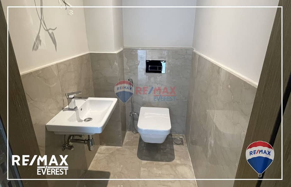 9 WhatsApp Image 2025-10-05 at 12.49. 34 PM (1). jpeg