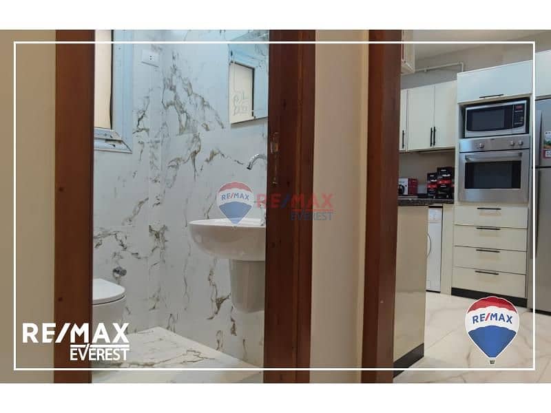 9 5a1aa0bc-ef2c-401d-8e7d-42646a80e194. jfif. jpg