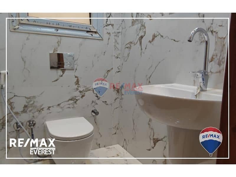 10 aeb649fc-841a-4a4f-9f24-699b7f8c6084. jfif. jpg