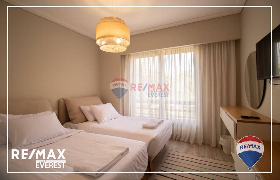 8 a43d98c7-7212-4c9d-9ae2-4e0faf8b1fa8. jpg