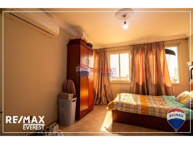 8 cf2de0a3-deb2-4d4a-8846-978b87d50c69. png