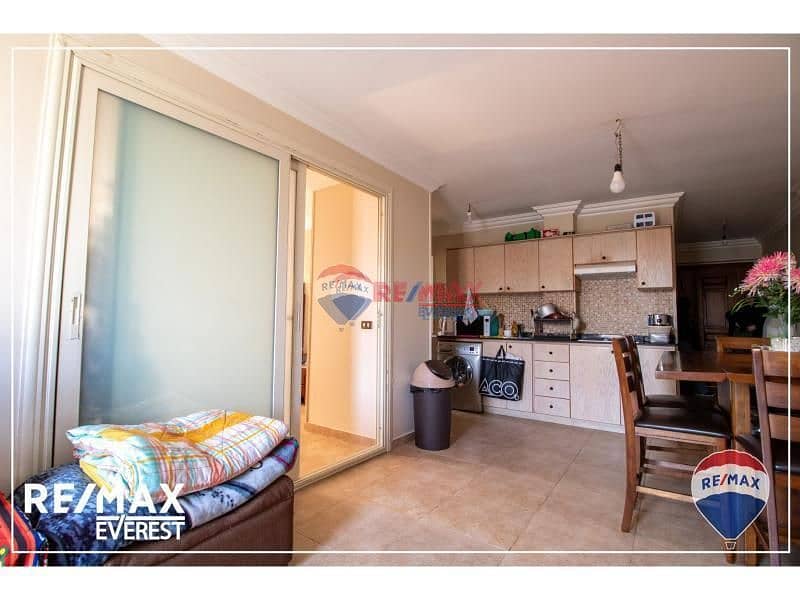 9 e47ad10c-ce01-437c-8f0b-458ee0609dc1. png